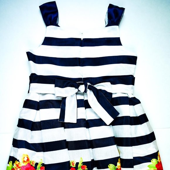 Girl's dress - Picture 9 of 12